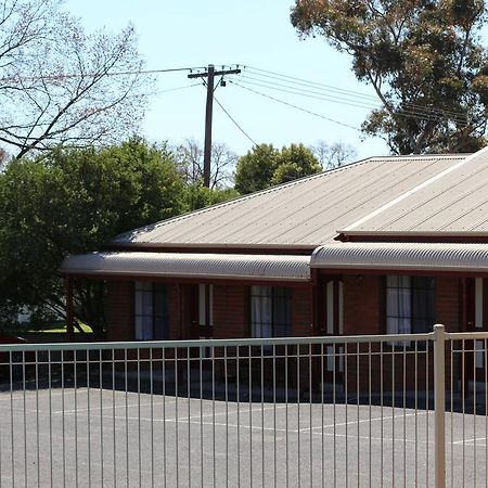 Bendigo Haymarket Motor Inn Bagian luar foto