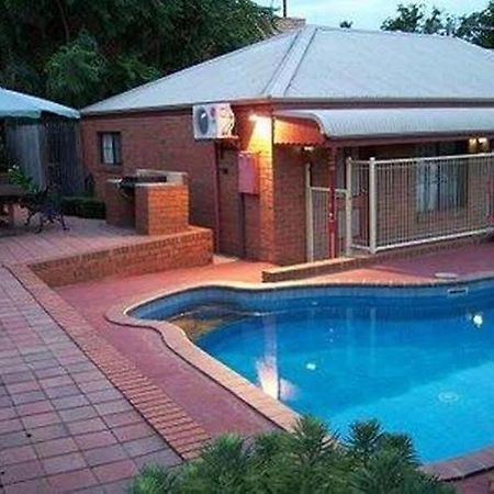 Bendigo Haymarket Motor Inn Bagian luar foto