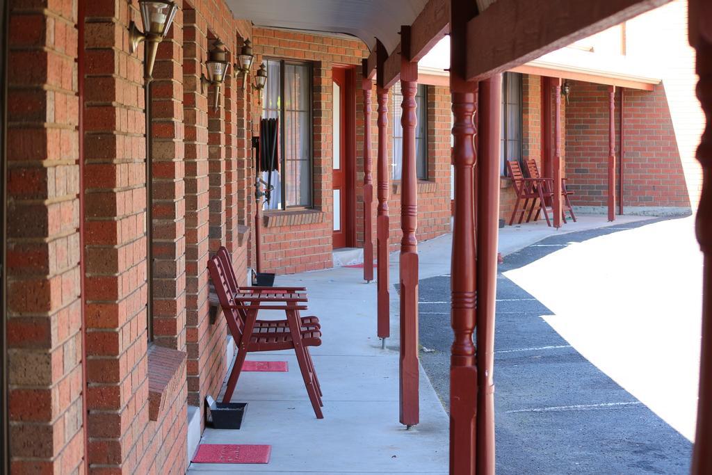 Bendigo Haymarket Motor Inn Bagian luar foto