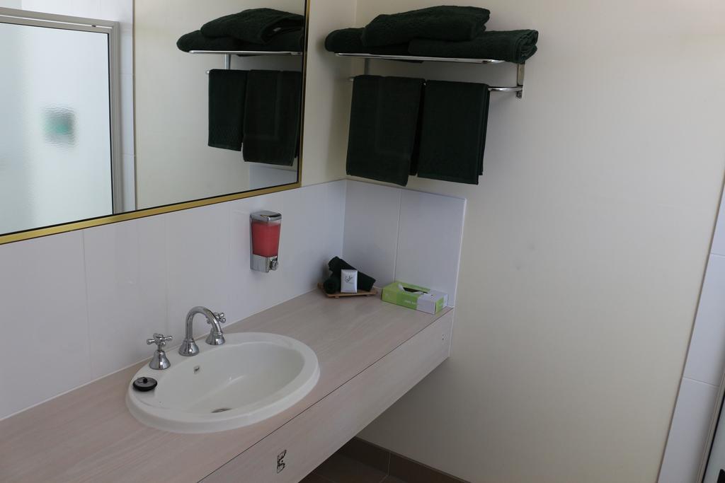 Bendigo Haymarket Motor Inn Bagian luar foto