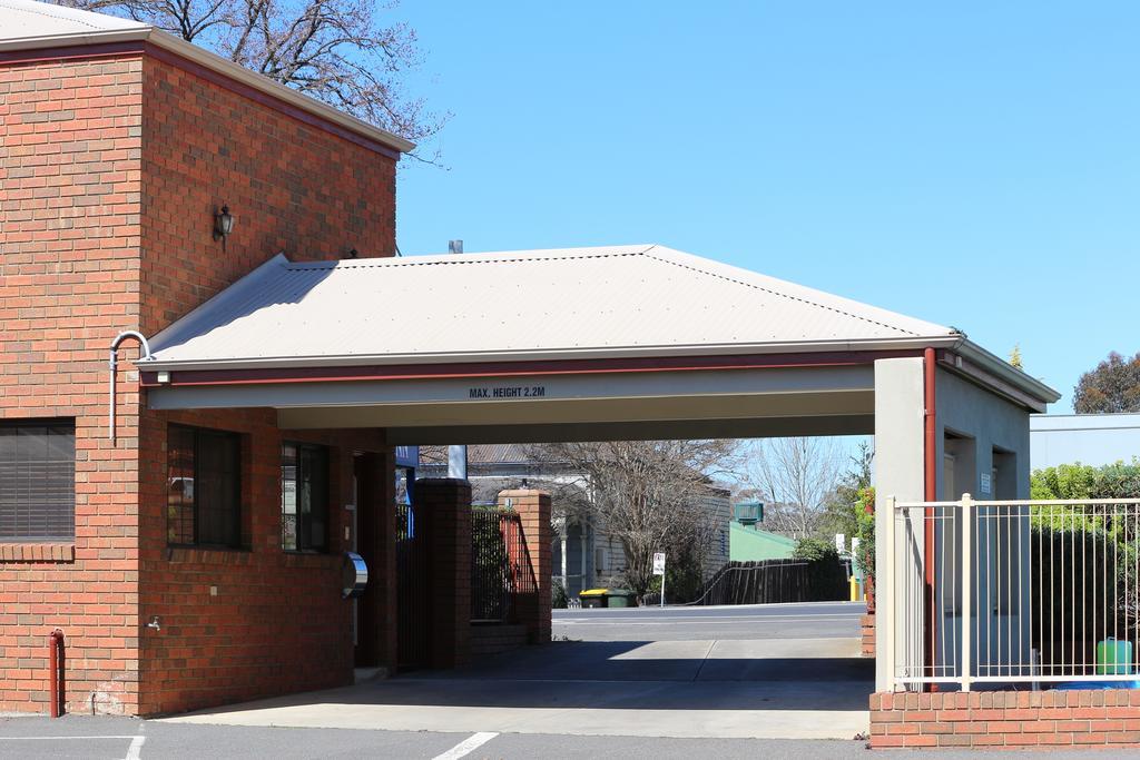 Bendigo Haymarket Motor Inn Bagian luar foto