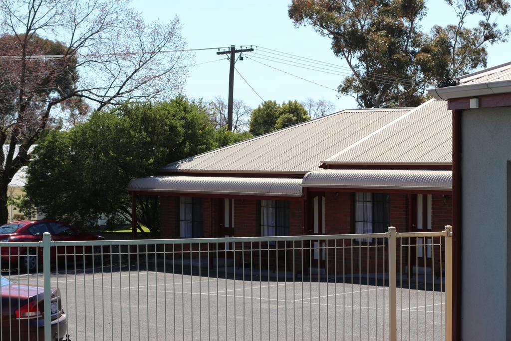 Bendigo Haymarket Motor Inn Bagian luar foto