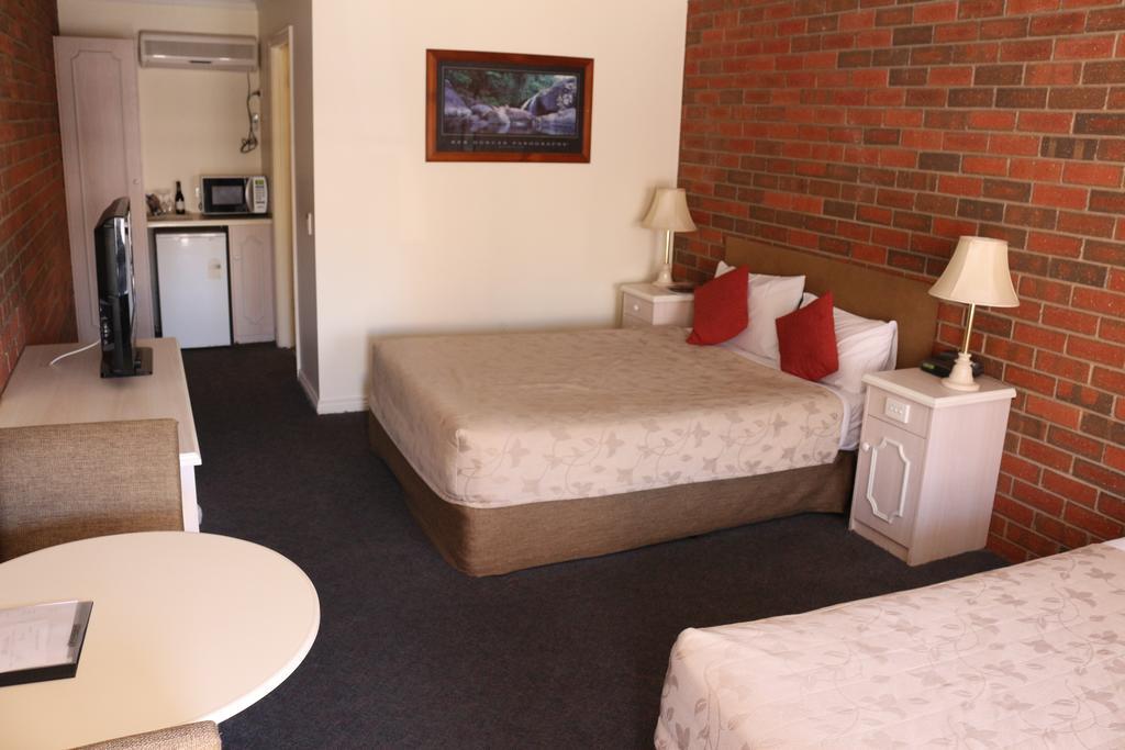 Bendigo Haymarket Motor Inn Bagian luar foto