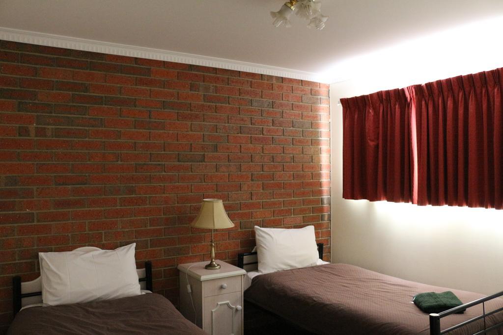 Bendigo Haymarket Motor Inn Bagian luar foto